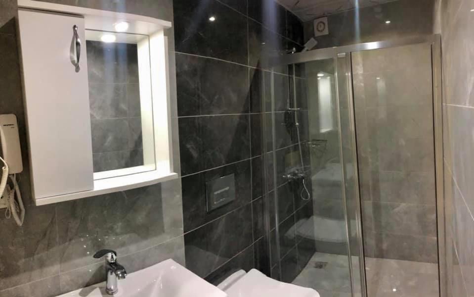 Crowned Plus Hotel 伊斯坦布尔 外观 照片