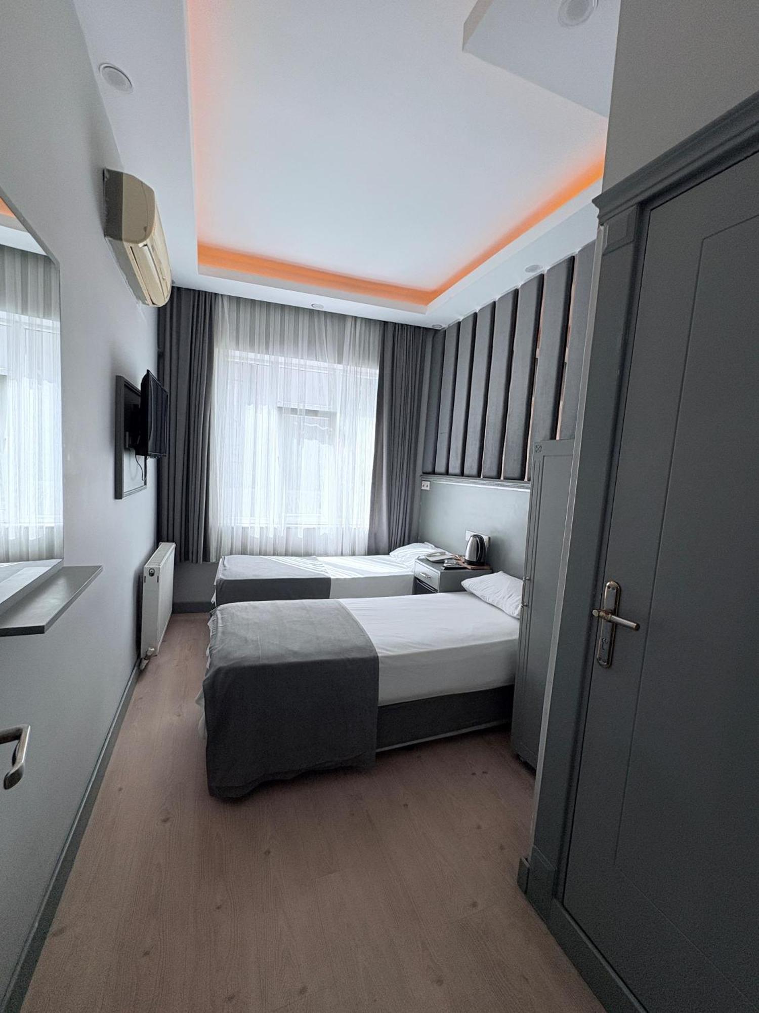 Crowned Plus Hotel 伊斯坦布尔 外观 照片