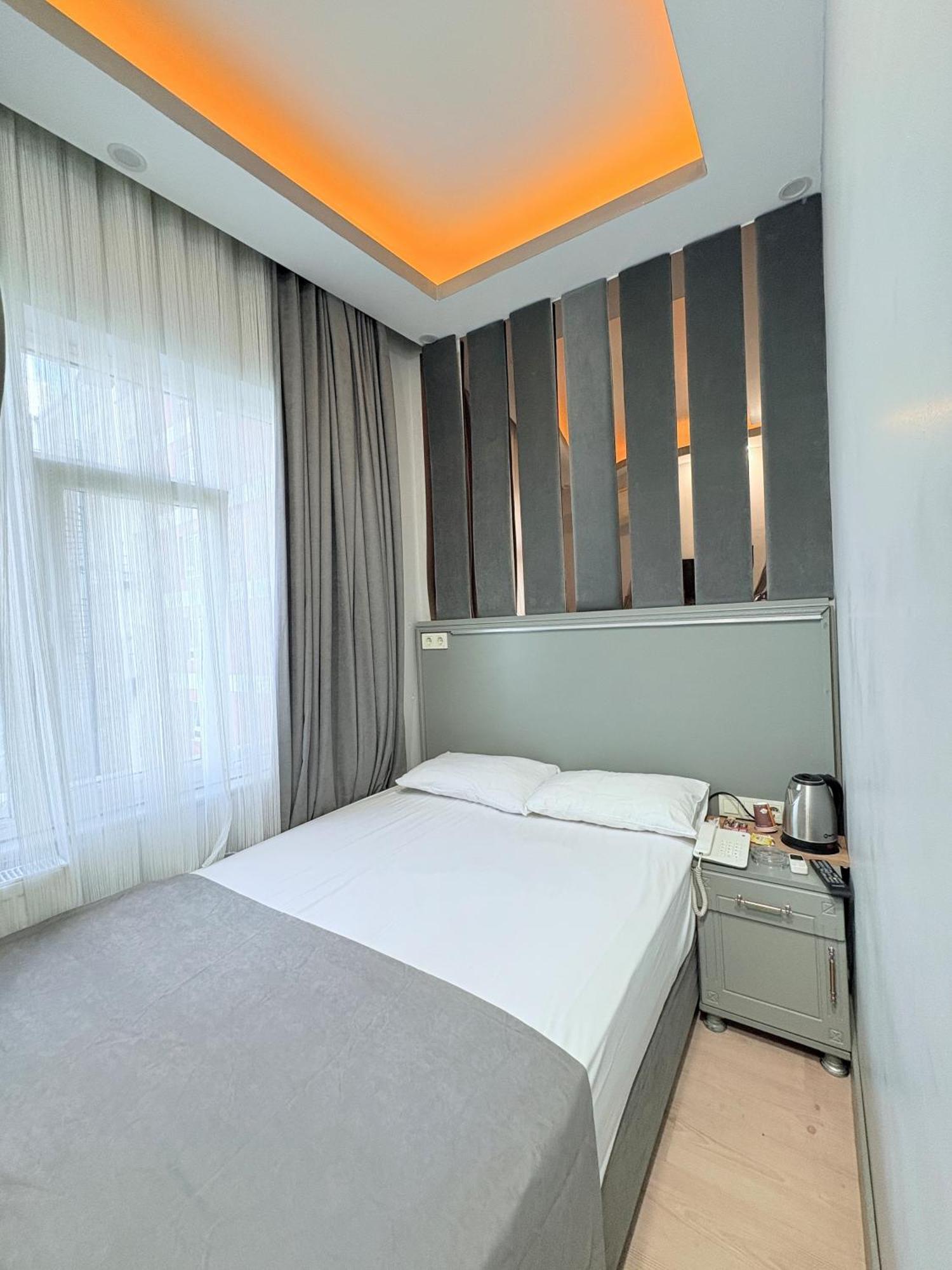Crowned Plus Hotel 伊斯坦布尔 外观 照片