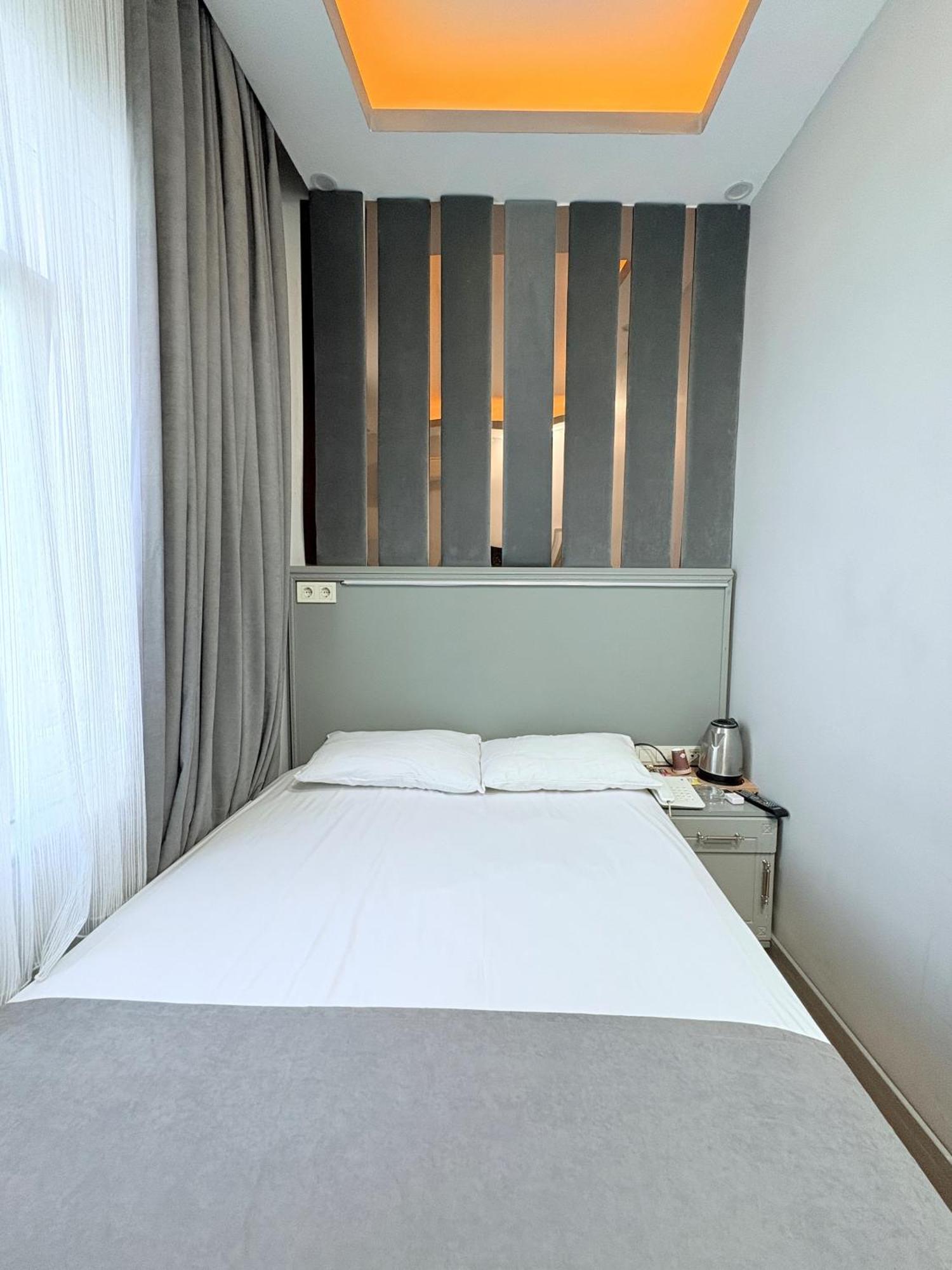 Crowned Plus Hotel 伊斯坦布尔 外观 照片