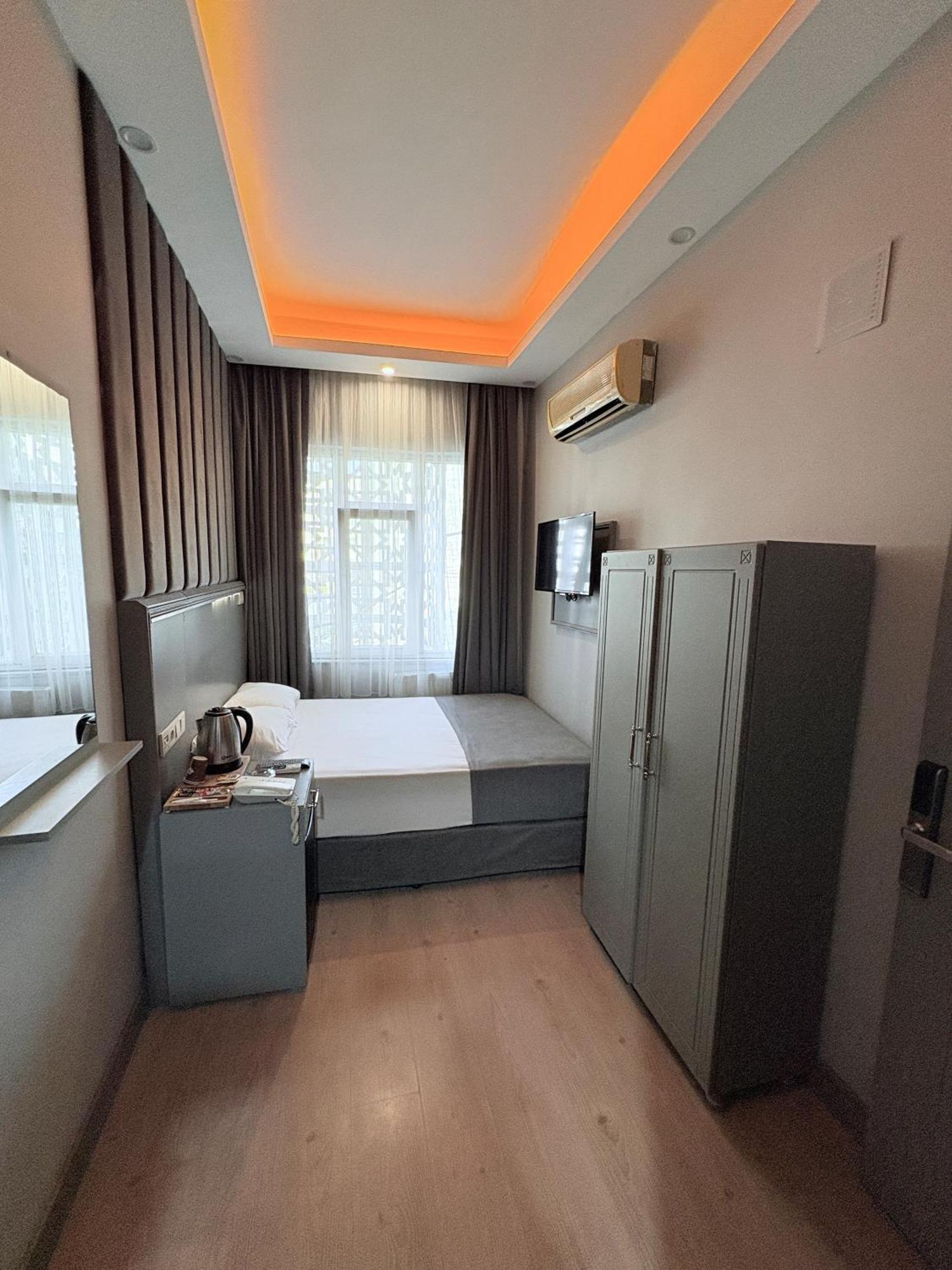 Crowned Plus Hotel 伊斯坦布尔 外观 照片